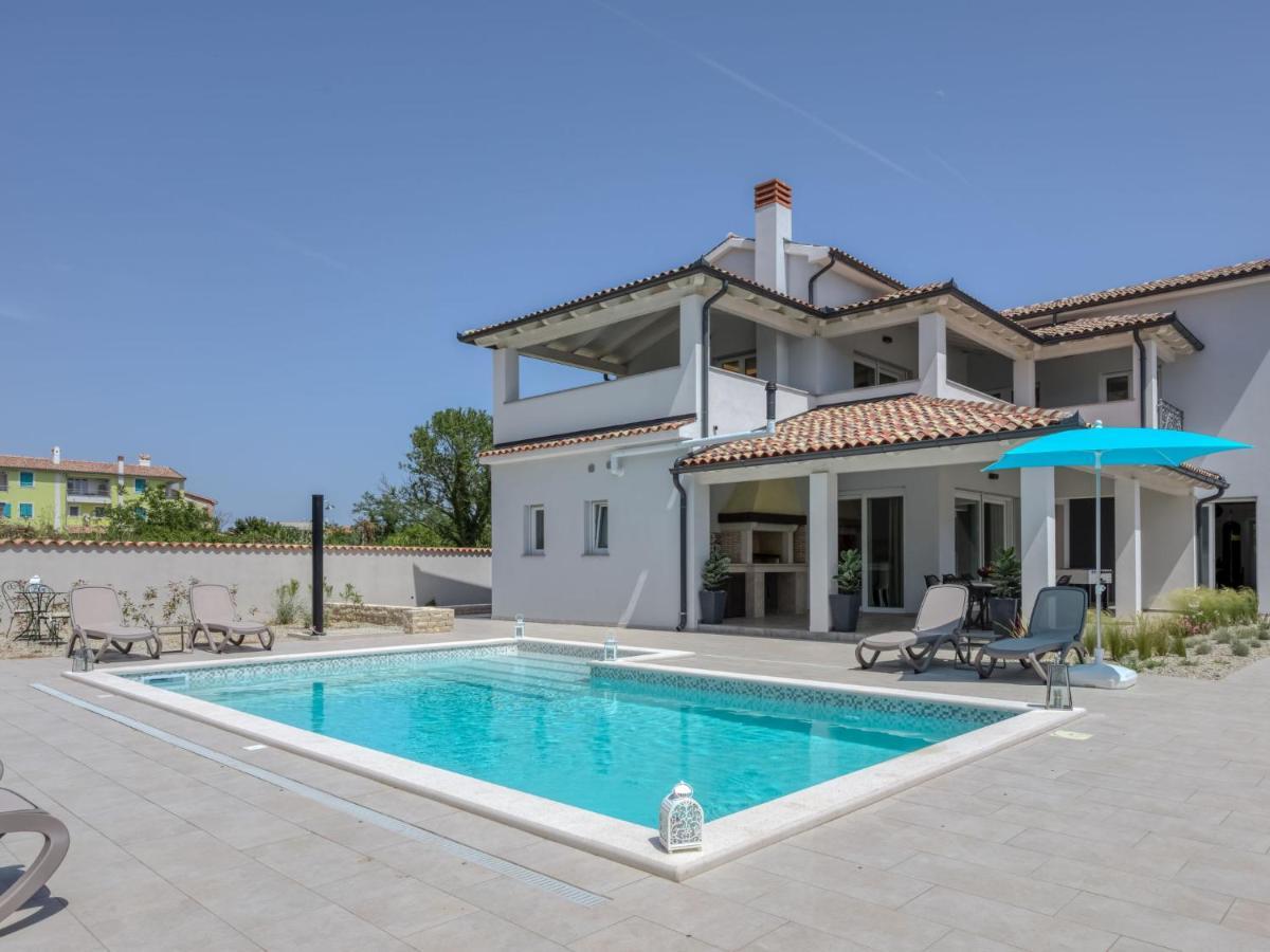 Villa Dream House By Interhome プーラ エクステリア 写真